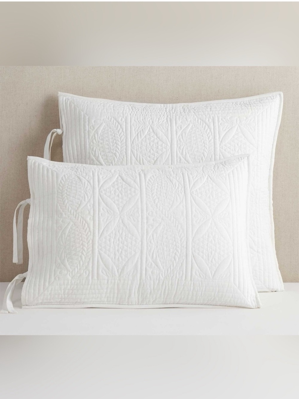 Pottery barn White Pillow Shams
